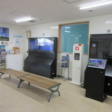 情報コーナーは24時間利用可能　スタンプも押せます