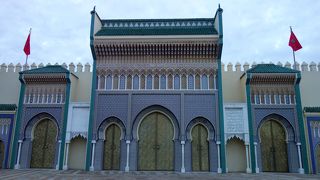 触れる事は出来る