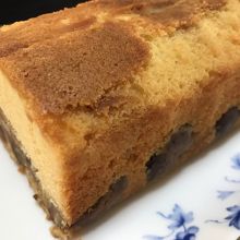 開けたばかりはリキュールの匂いがあります。