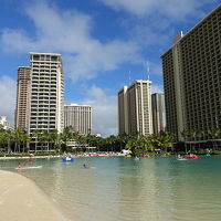 レインボータワーとラグーン