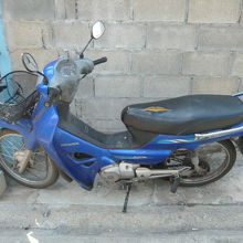 宿泊場所の貸し出すモーターバイクです。片手間での業務の感じ。