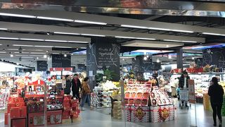 Ole' 精品超市 (大連恒隆店)