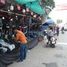 貸自転車の場合は、どこにでも止められるので、観光面では楽です