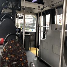 バス車内