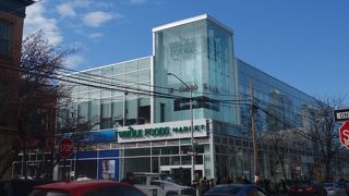 オシャレなエリアのおしゃれなホールフーズマーケット