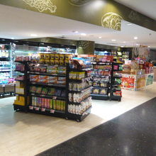 トップスマーケットの店内の商品です。品揃えは、豊富です。