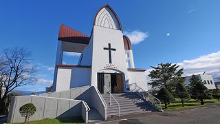 聖公会の教会　シンプルだが味のある