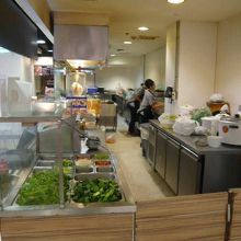 原材料を公開し、料理を作る過程を明らかにしているコーナーです