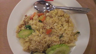 トップスのフードコートは、安価で、種類が豊富で、魅力的です。なにしろ美味しいのがうれしい。