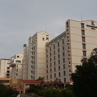 館内とても広くリゾート感たっぷりで夏は海水浴と屋外プールが人