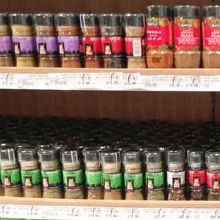 調味料は、いろいろな種類が揃えられています。選ぶのに迷います