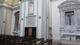 素朴で古い感じの・・・