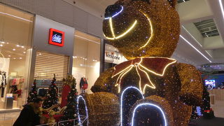 空港そばの一大ショッピングモール