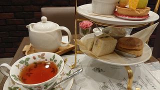 アフタヌーンティーがあります