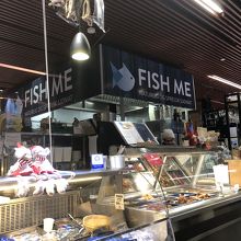 魚市場内にあるお店