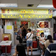 ガイドブックに載っているラクサの店、カトンに行ったらラクサを食べたい