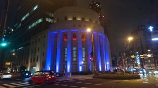 色が変化するイルミネーションが行われていました。