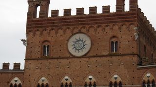 ゴシック建築の代表例・・・