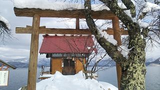 建物の周りから田沢湖の景色を楽しむことが出来ます