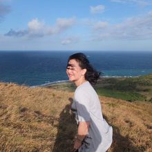 龍磐公園 立っているのがやっとの妻