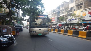 市内の路線バスに乗る