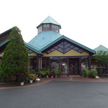 凝った建物です。