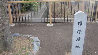 とても美しい環濠が感じられます