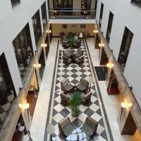 吹き抜けの内部