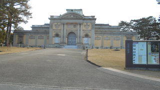 仏像好きの人には天国か