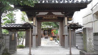 赤羽岩淵駅の近くにある真言宗寺院