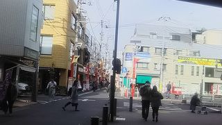祖師ケ谷大蔵の駅の目の前にある商店街