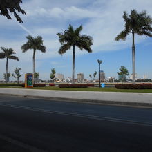 ランニング，夕涼みにうってつけのエリア。