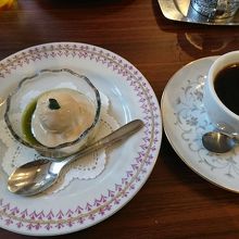 デザートとコーヒー