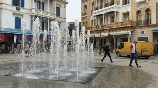 東のフランス門から入ったすぐのところにある広場