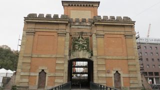 通り抜けはできませんが・・・