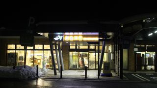 夜行バスの休憩のサービス・エリアでした。