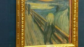 オスロの中心でムンクの「叫び」