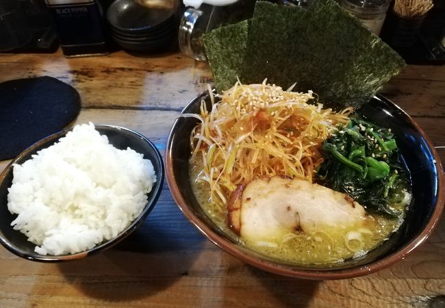 夜遅いとご飯ものがなくなる場合あります。