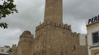 メディナのすぐ横にある要塞跡