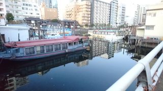 船溜まりが風情を感じます