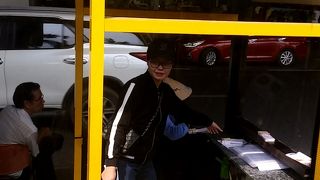 空港から市内への移動の足として、安心・安全・安価です。