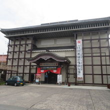 日田祇園山鉾会館があります