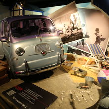 FIATもこんな風に飾りつけ。