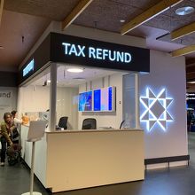 ケフラヴィーク国際空港のTax Refundブース