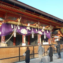 まだ初詣受付体制のため、神様に気づいてもらう工夫が必要か