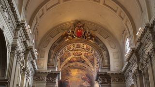 法皇グレゴリウス15世の紋章