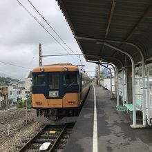 JR釜谷駅から大井川鐵道釜谷駅に乗り換え。