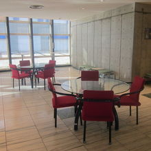 会議棟１F、休憩ブースの様子