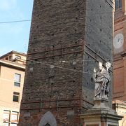 「ボローニャの斜塔」