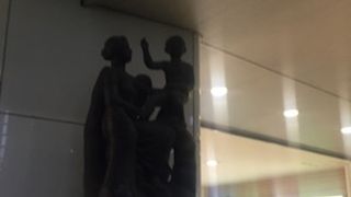 池袋駅東口の芸術